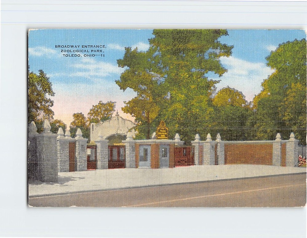 Postcard Broadway Entrance Zoological Park Toledo Ohio USA