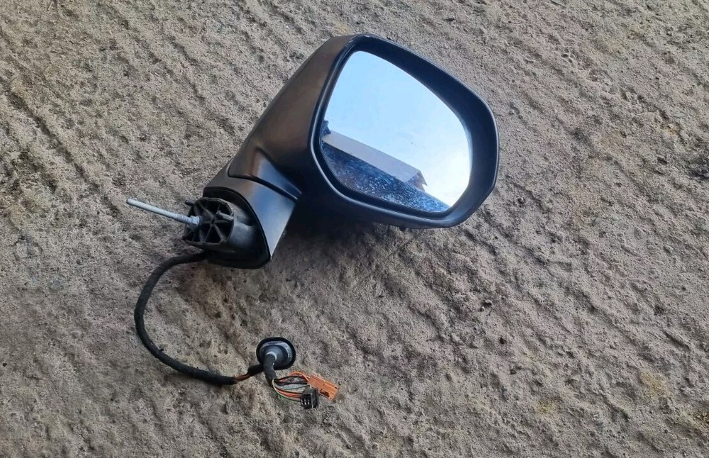 2013 Peugeot 3008 Driver Side Offside Wing Mirror with Indicator & Curb Light