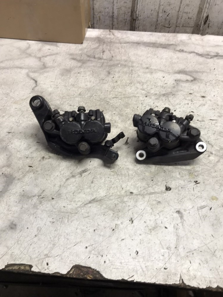 85 Honda VF1100 VF 1100 V65 S Sabre Front Brake Calipers