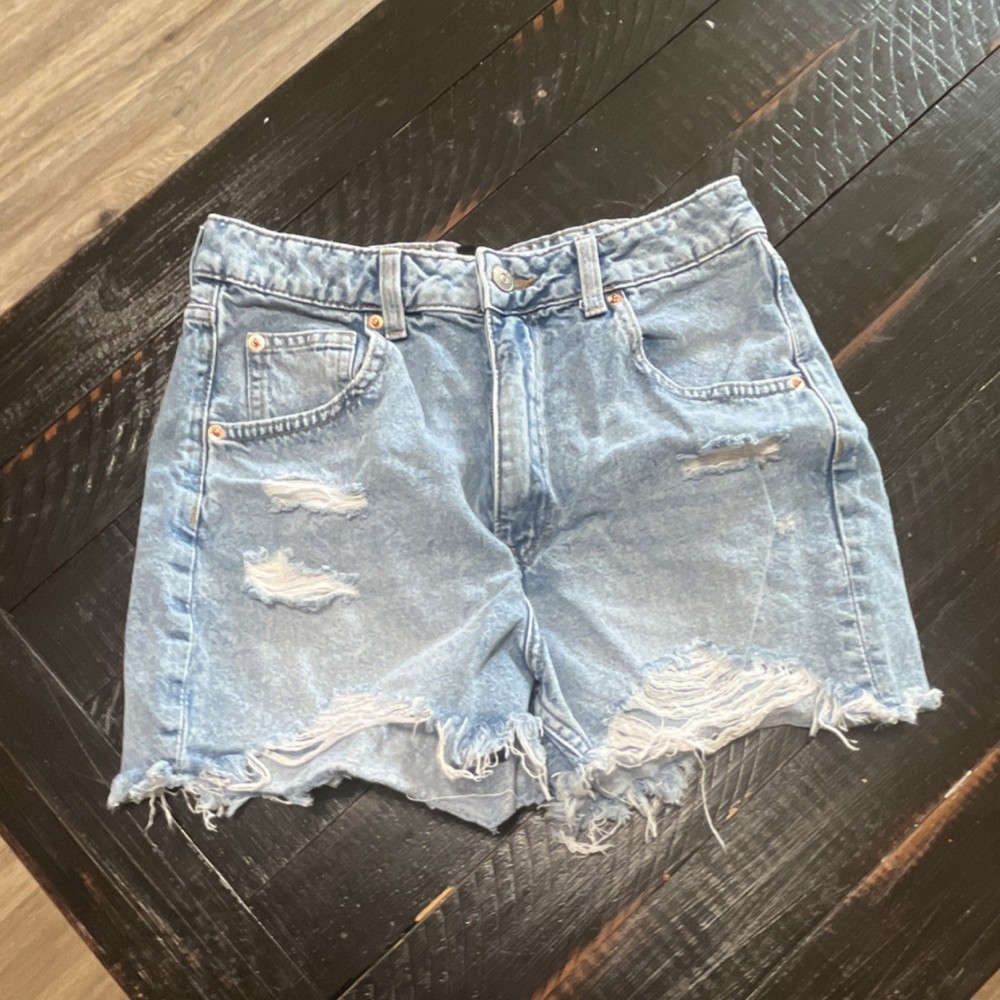 DIVIDED Women's Light Blue Distressed Cut Off Denim Shorts 100% Cotton Raw Hem