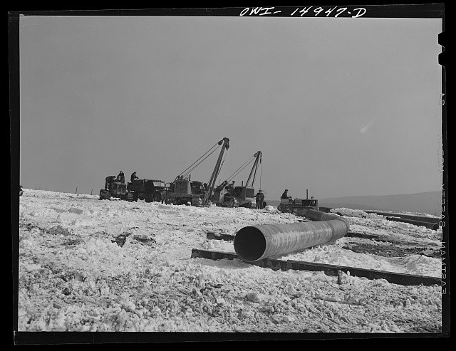 Photo:Pennsylvania 1942 War Emergency Oil Pipeline Construction