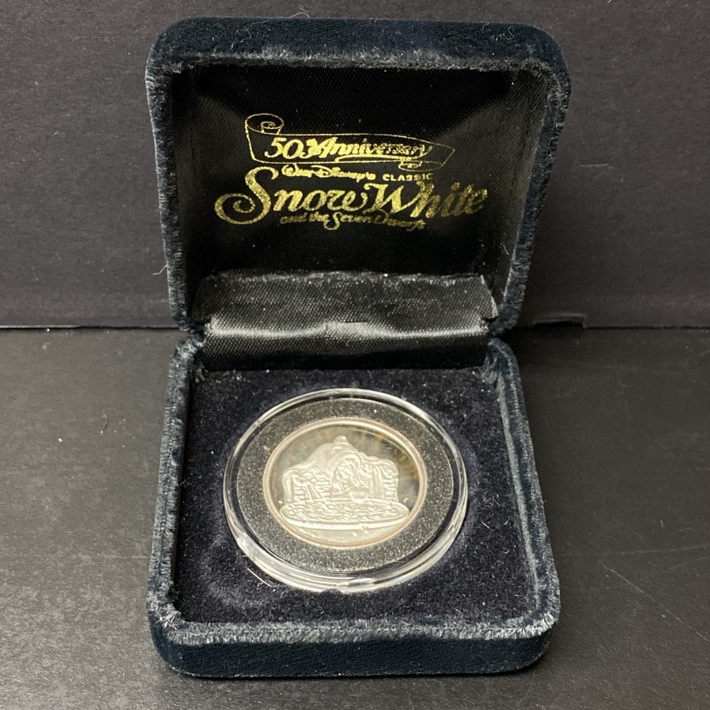 1987 Rarities Mint 1/2 oz Silver Disney Snow White The Evil Queen w/ Box