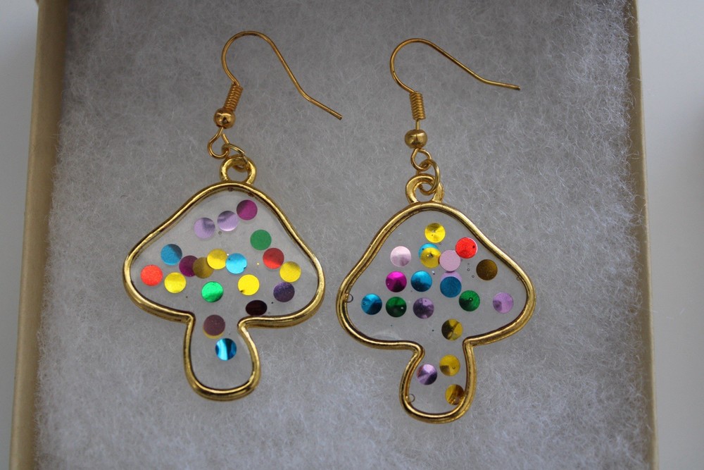 Handmade Epoxy Resin Mushroom Earrings – Unique Boho Nature-Inspired Jewelry
