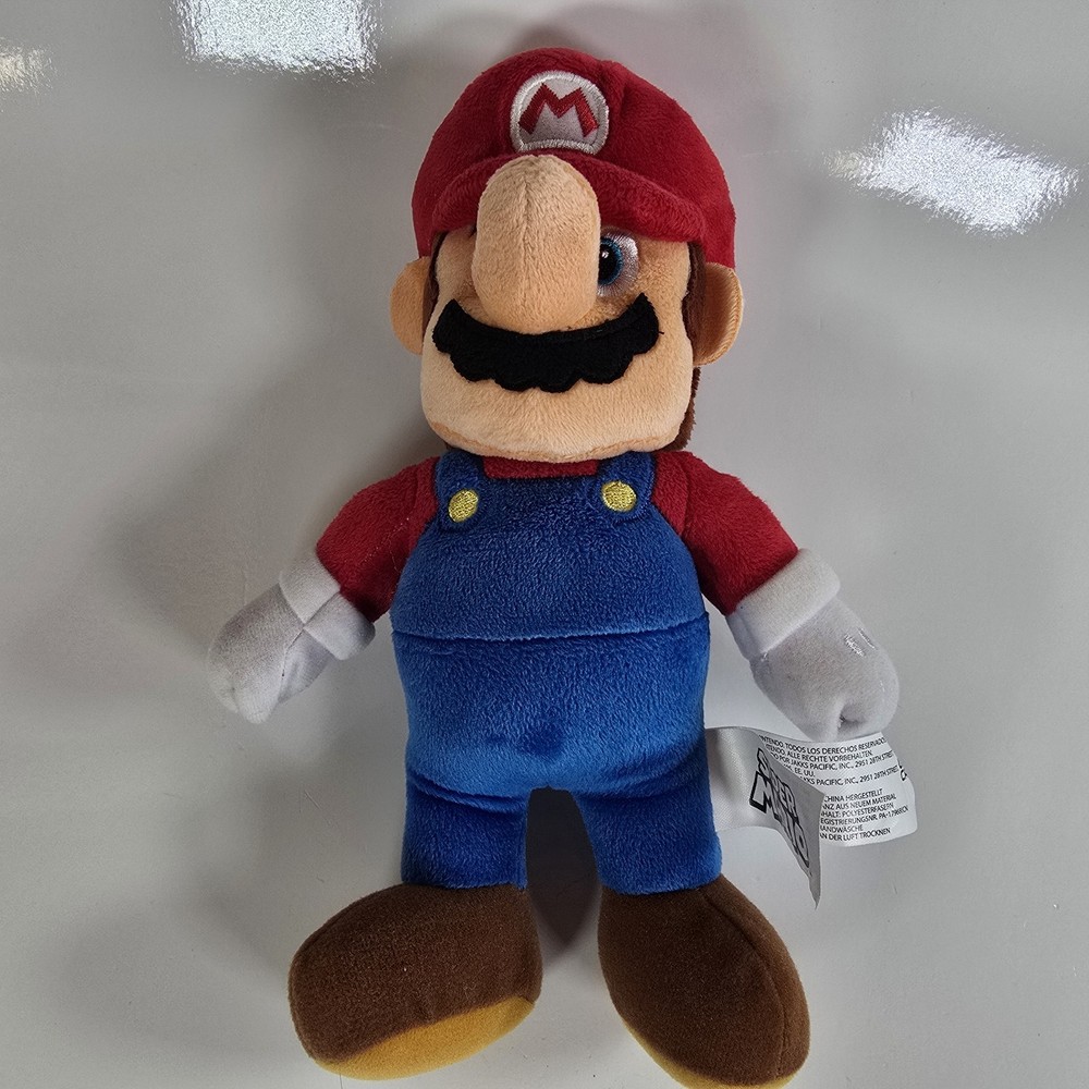 Super Mario Plush 9” Mario Jakks Pacific 2021 Nintendo