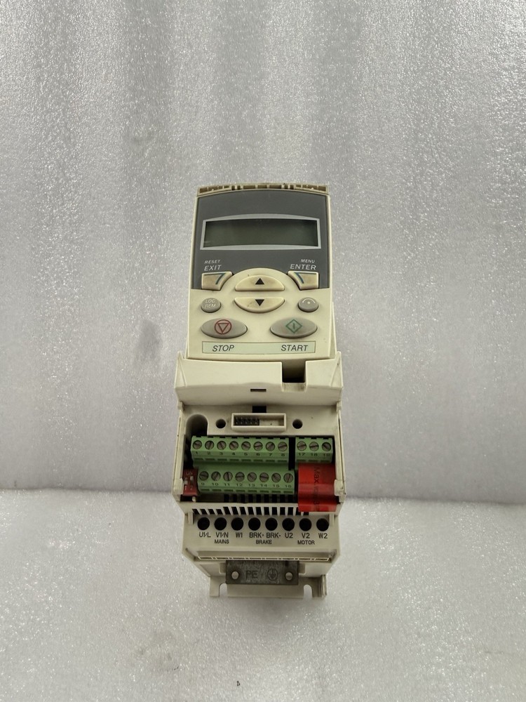 Abb Acs355-03E-02A4-4 0.75Kw/1Hp Inverter Variable Frequency Drive (Tested)