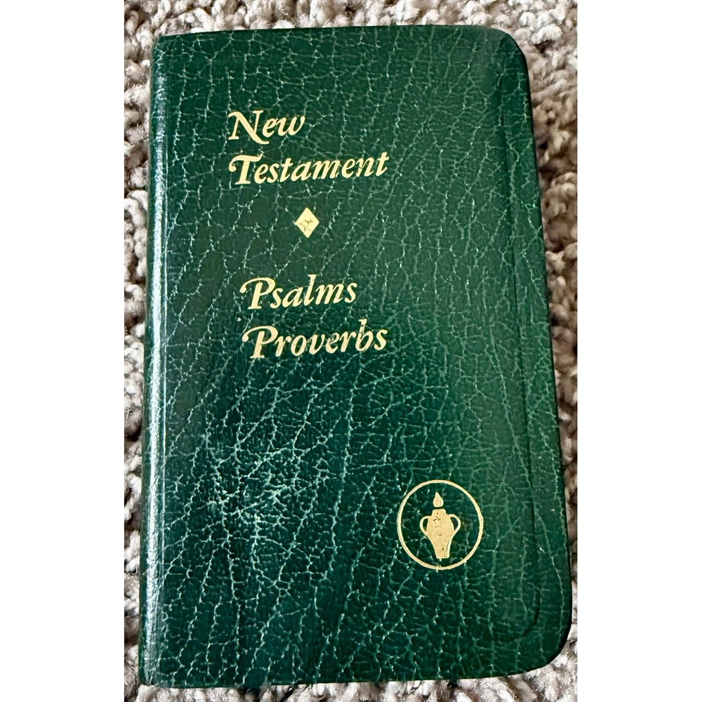 Gideons New Testament Bible Pocket Size Green Gold Psalms Proverbs Excellent