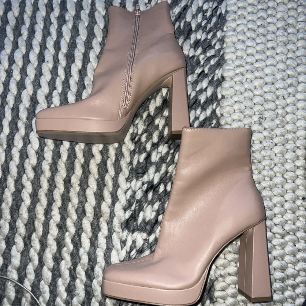 New Steve Madden Felicity Tan Boots Faux Leather Women’s Sz 9.5