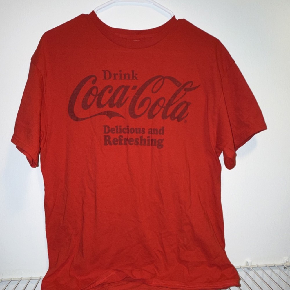 Delta Pro Weight Coca-Cola Logo Red T-Shirt Men's L Crew Neck Short Sleeve