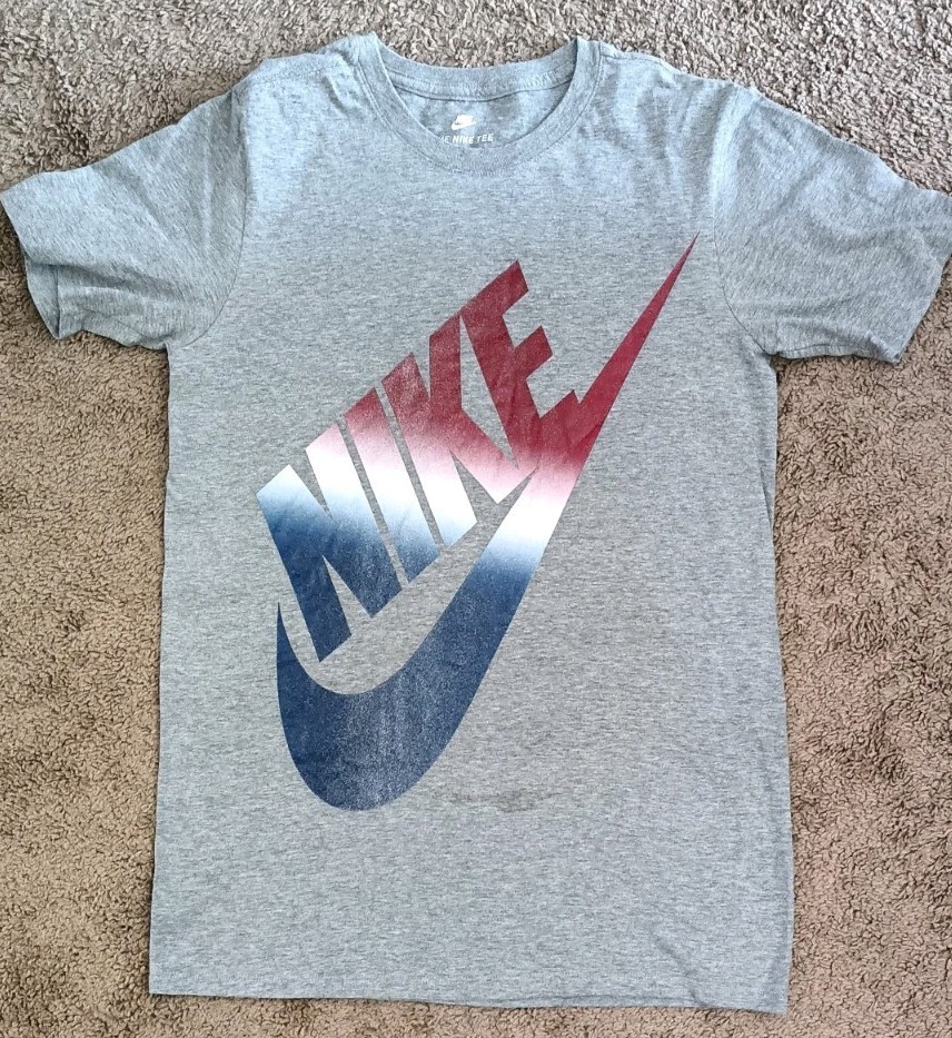 Nike T Shirt Mens Athletic Cut Small Logo Gray Red White Blue Logo Short Sleeve