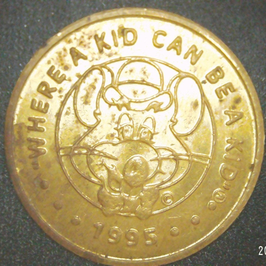 Chuck E Cheese Pizza Token 1995 Where A Kid Can Be A Kid Brass .9375