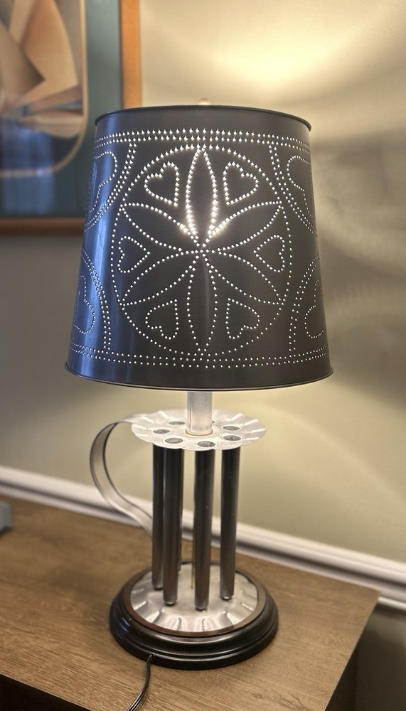 NEW W/O BOX PRIMITIVE COUNTRY HEART PUNCHED TIN 25.5” Table Lamp