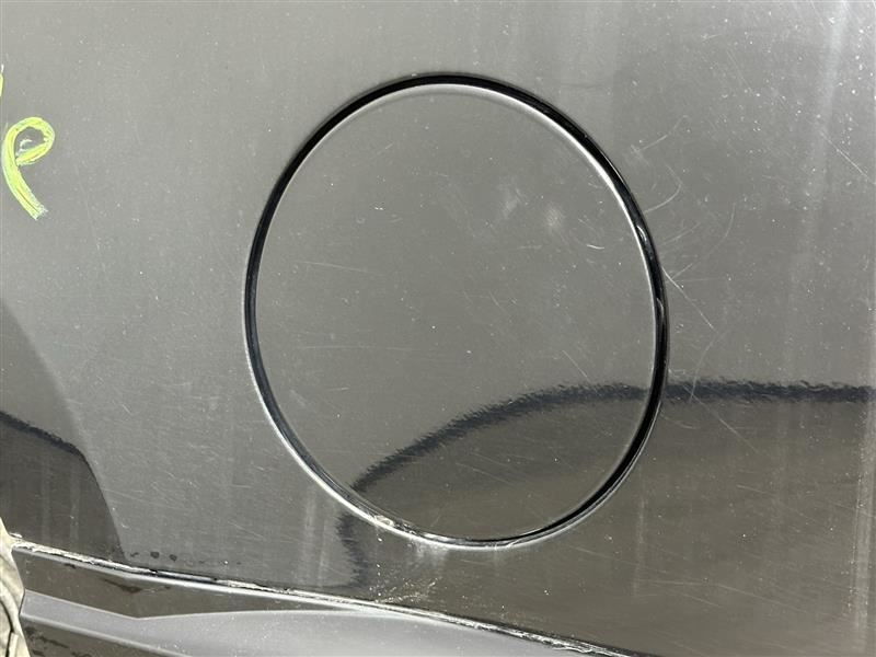 ESCALADE  2012 Fuel Filler Door 2531652