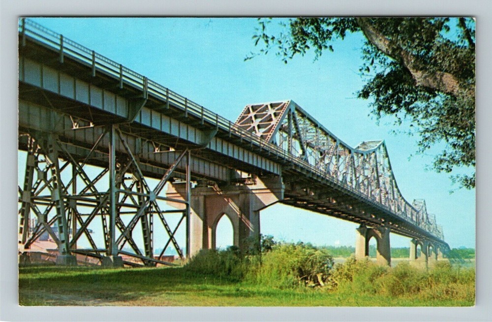 Baton Rouge LA-Louisiana, The Mississippi River Bridge, Vintage Postcard