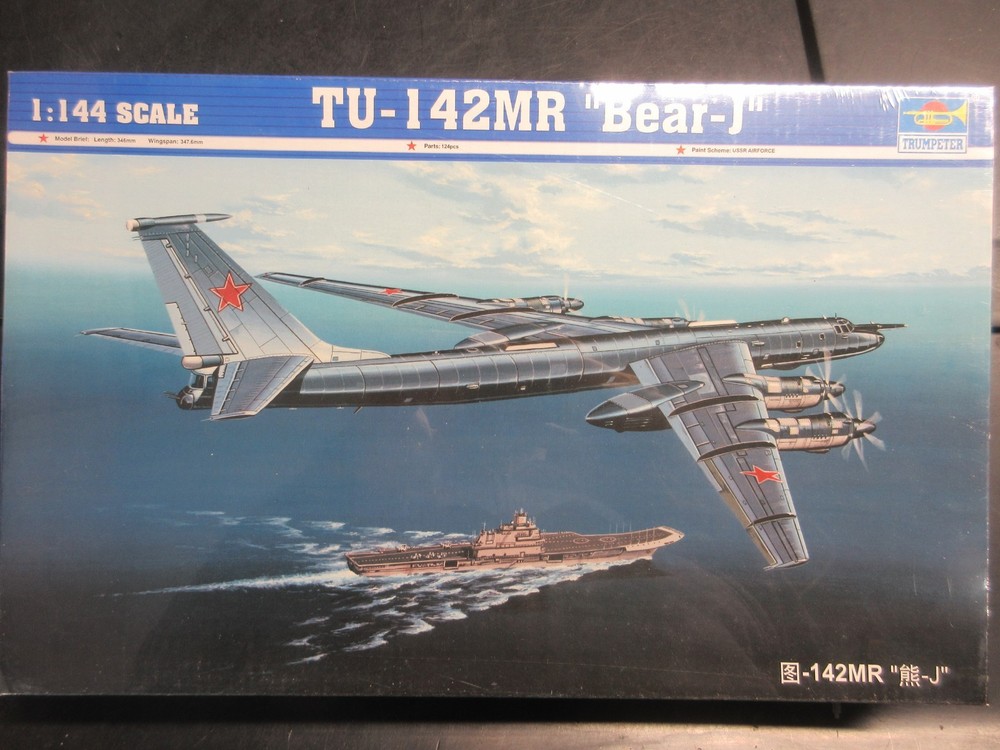 TRUMPETER 1/144 TUPOLEV Tu-142MR BEAR-J  #03905 factory sealed