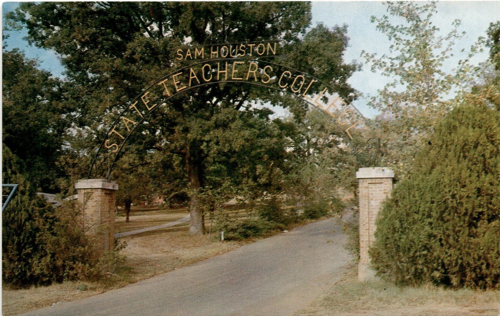 SAM HOUSTON, STATE TEACHERS COLLEGE, HUNTSVILLE, TEXAS Postcard