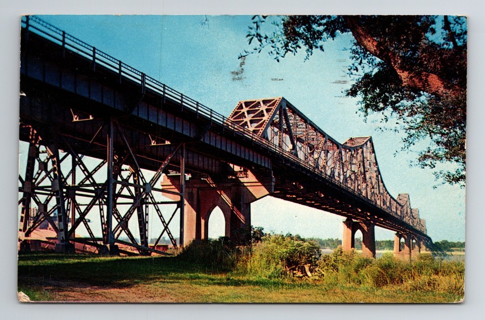 Postcard Baton Rouge, Louisiana - Mississippi River Bridge