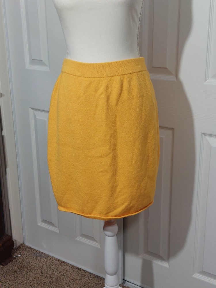 St. John Collection by Marie Gray Mustard Yellow Santana Knit Mini Skirt Size 10