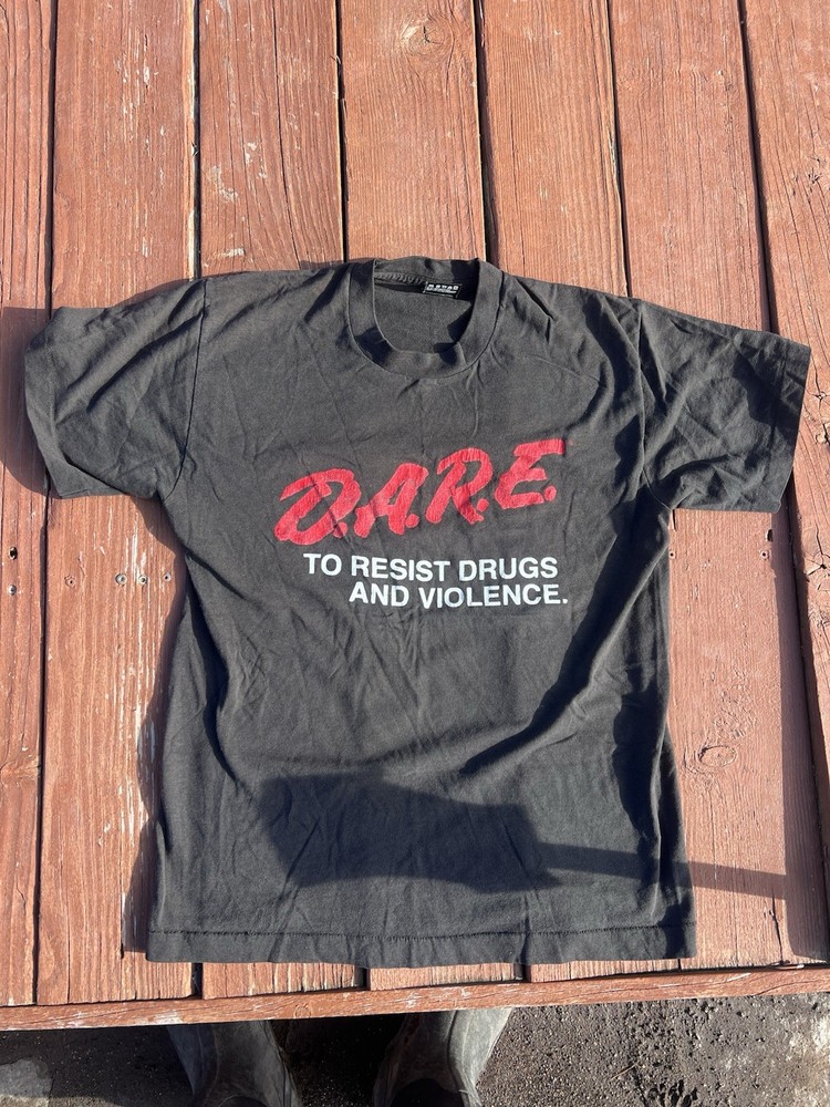 Vintage 90s DARE to Resist Drugs And Violence T-Shirt Single Stitch M Light Warn