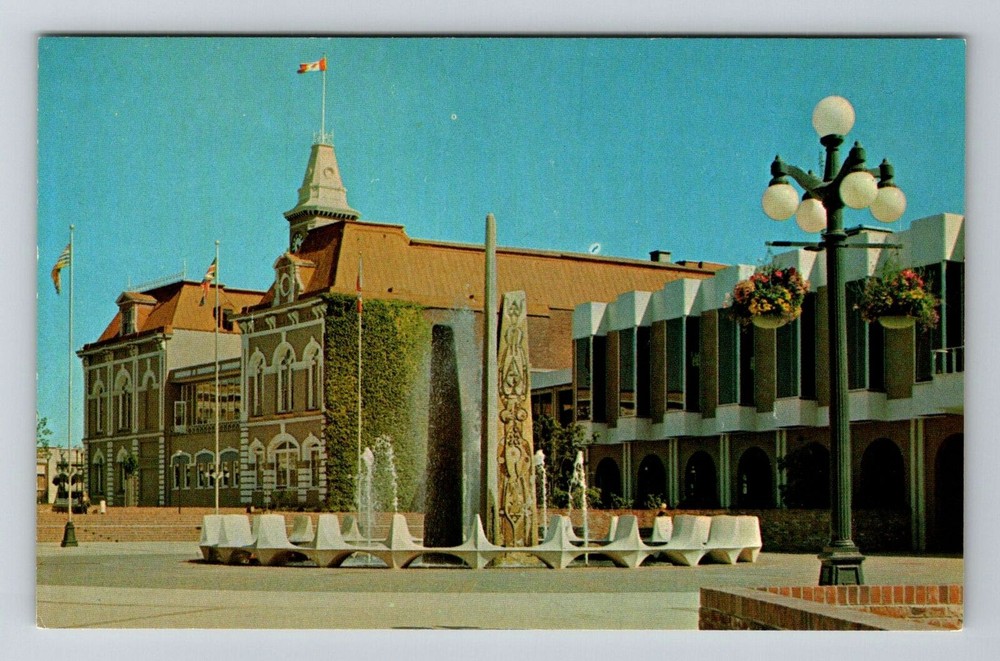 Victoria-British Columbia, Centennial Fountain, Vintage Postcard
