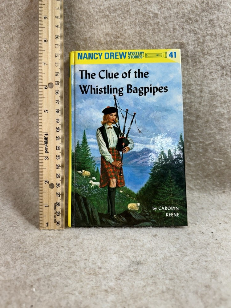 Nancy Drew Ser.: Nancy Drew 14: the Whispering Statue by Carolyn Keene