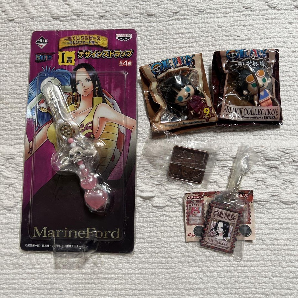 ONE PIECE Goods Lot of 5 Hancock Robin Strap Key Chain Pin Badge Anime Character