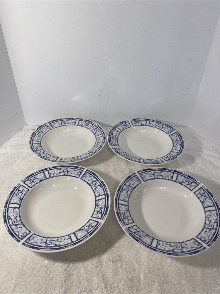 Oneida Breton Blue Rimmed Soup Pasta Bowls Set of 4 Excellent