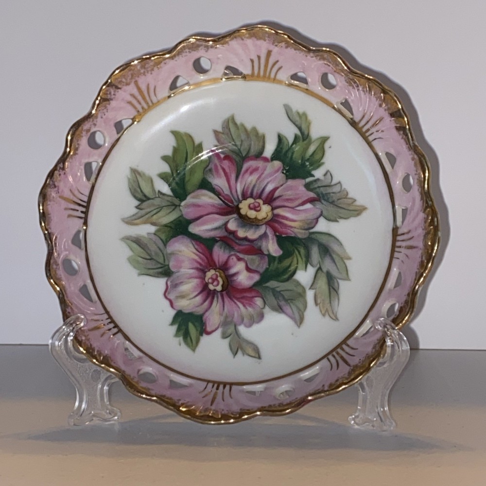 Vintage MC Lefton Reticulated Hand Painted 6