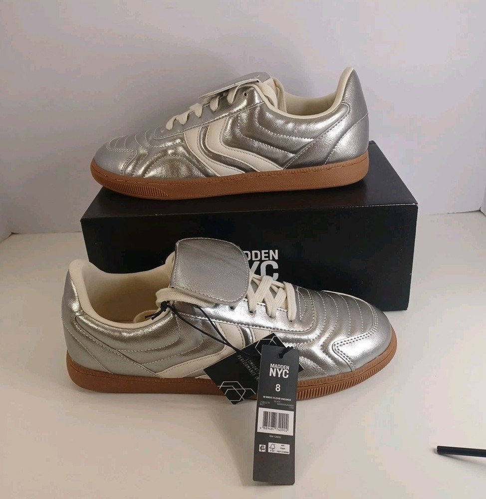 Steve Madden NWB Women’s MNYC FLDVR Sneaker Silver & White Sz 8