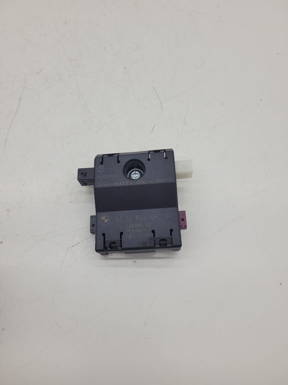 BMW X5 E70 2011 Antenna Booster Signal Booster 9141491 SVJ6800