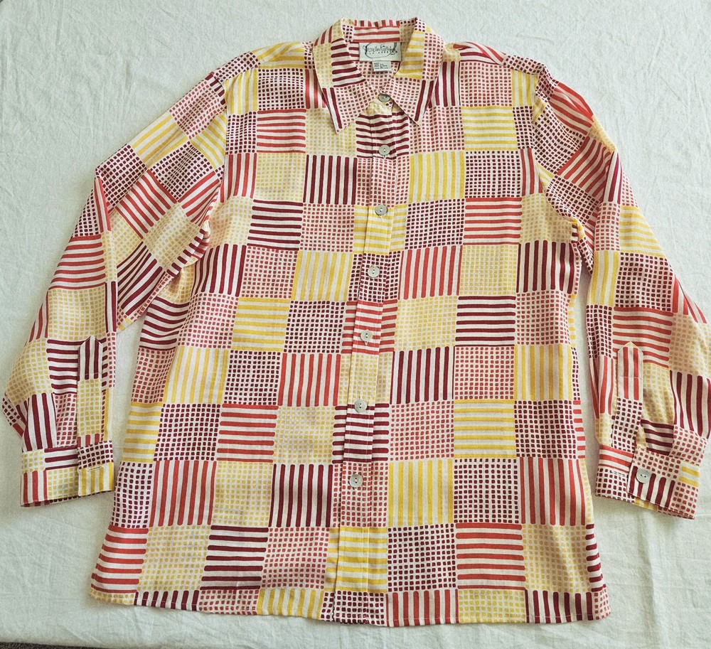 Diane von Furstenberg Vintage Silk Blouse Top Women's Size Medium Pattern