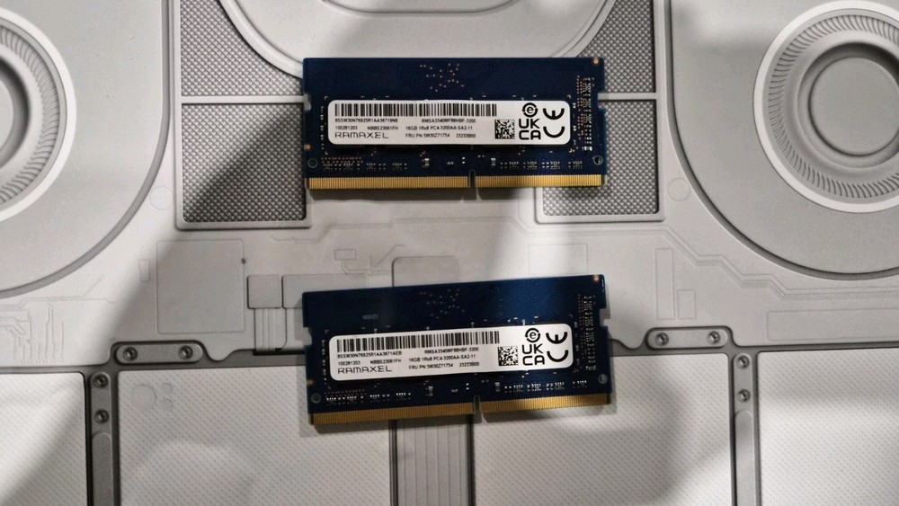 32GB (2x16GB) DDR4-3200MHz