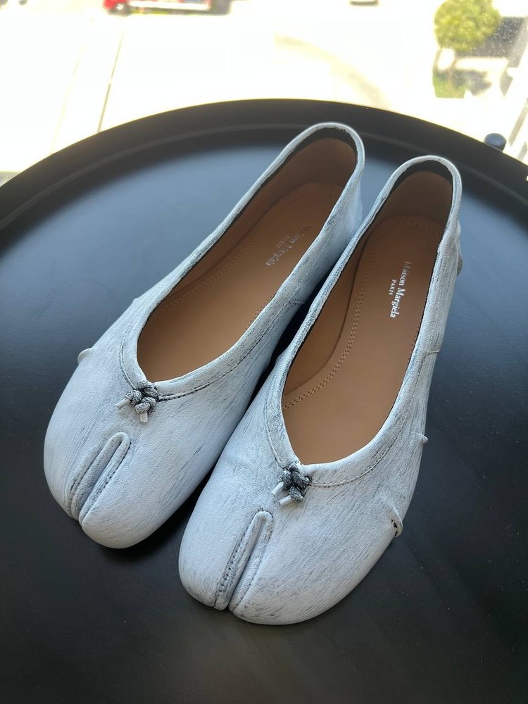 Maison Margiela Tabi Flat Ballerinas – White/Black, Size 38,25cm