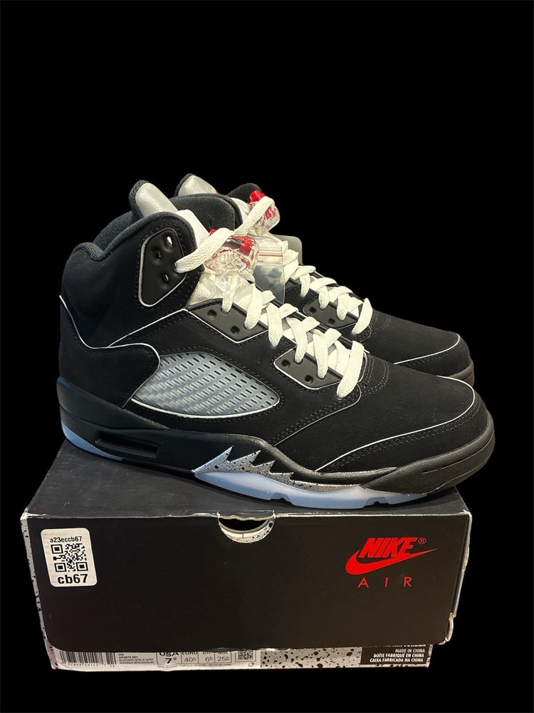 M108 Nike Air Jordan 5 Retro Black Metallic Reimagined HF3975-001 Men’s Size 7.5