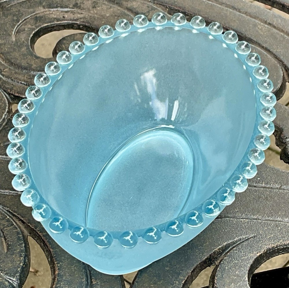 Dalzell Viking Oval, Frosted Blue, Bead Rim Candlewick Style Glass Bowl 6