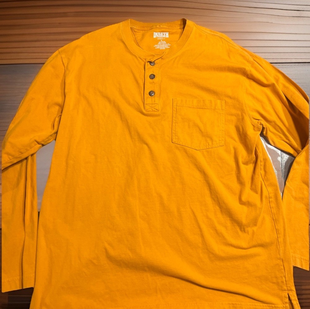 Duluth Trading Co Longtail Mens Large Beige Cotton Long Sleeve Henley Pocket