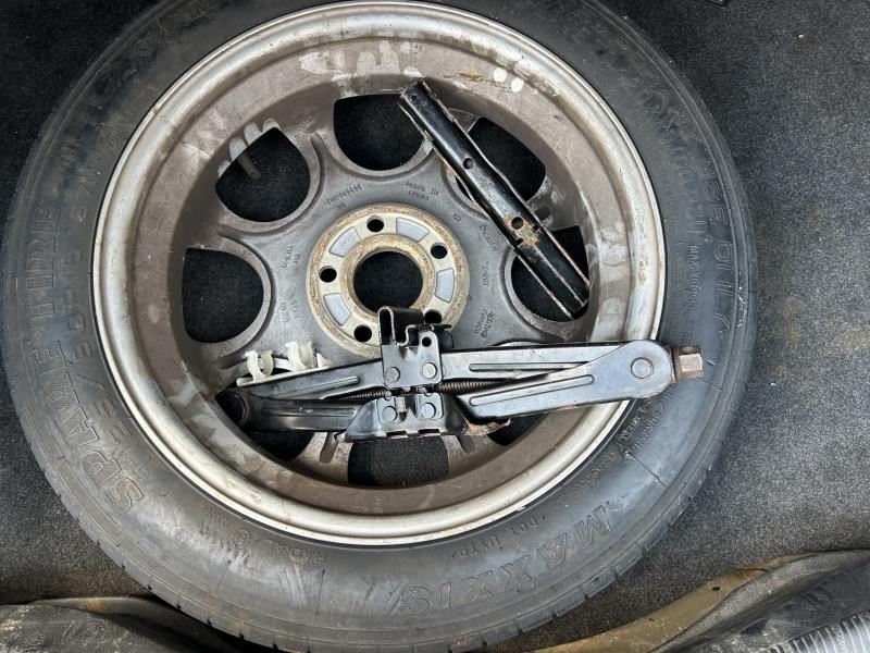 FUSION    2017 Jack 104591181 NO FOAM TRAY NO SPARE TIRE