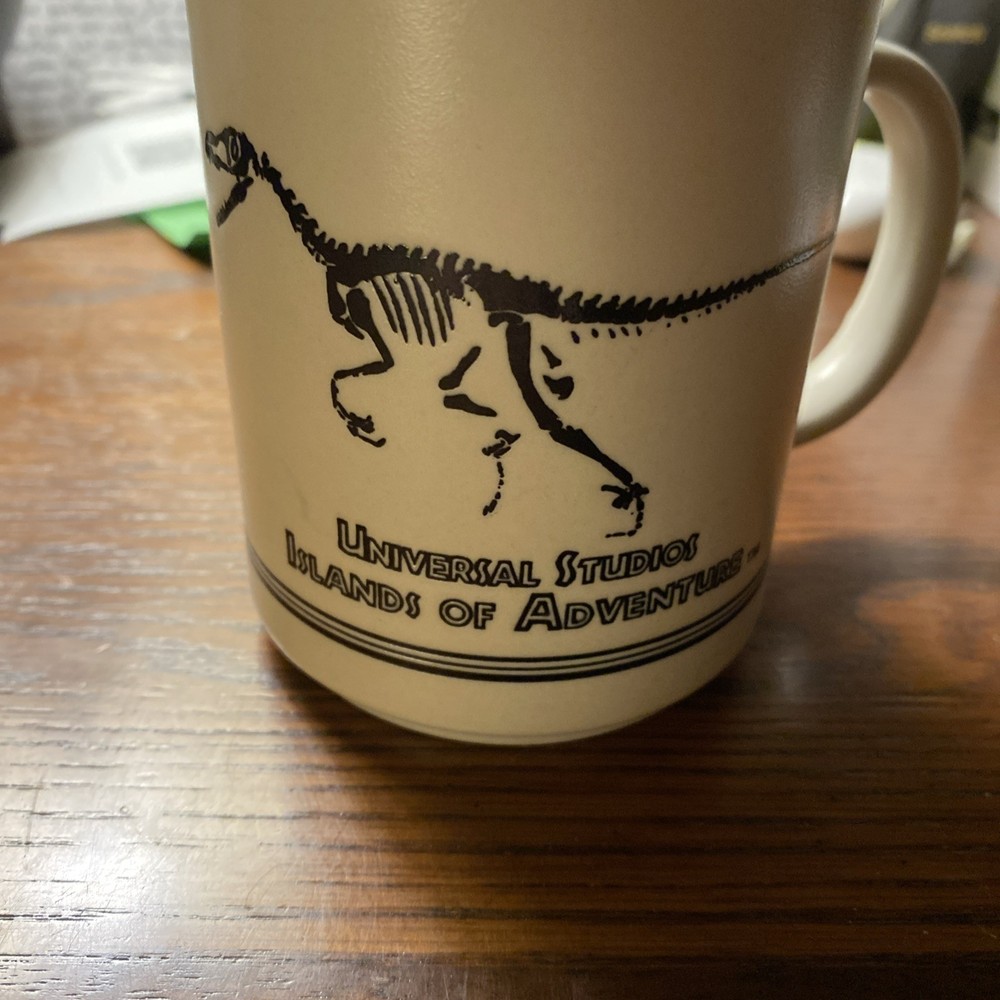Universal Studios 1998-99 Islands of Adventure Vintage Coffee Mug