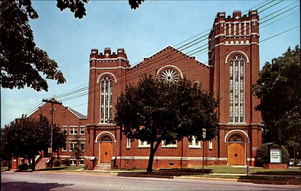 Rivermont Avenue Baptist Church ~ Lynchburg Virginia VA ~ 1960s postcard