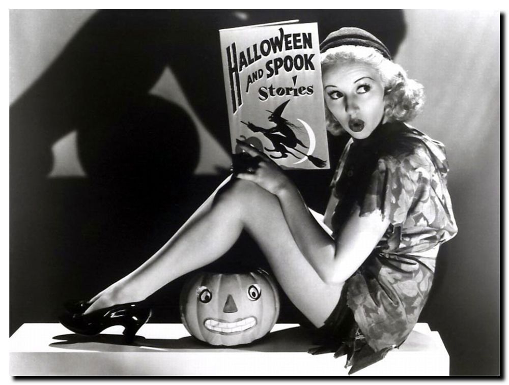 BETTY GRABLE HALLOWEEN vintage pinup *FRAMED* CANVAS ART - 16