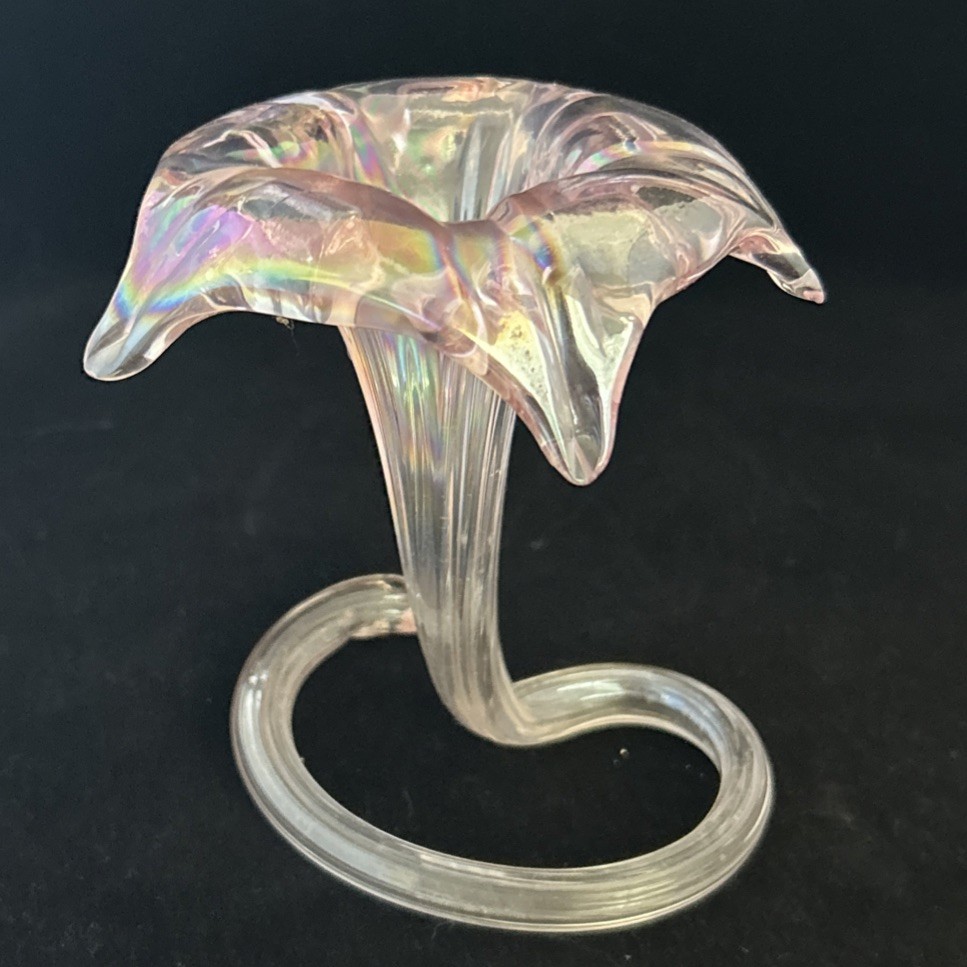 Vtg Blown Art Glass Bud Vase Handcrafted Trumpet Lily Shape Iridescent Pink