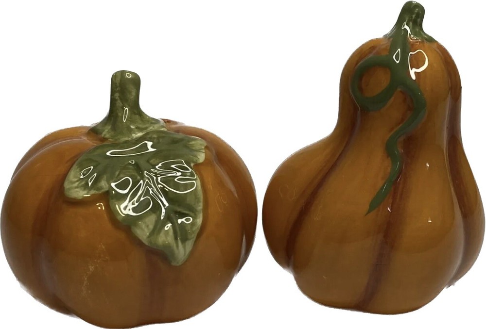 Pumpkin With Leaf And Stem Salt And Pepper Shakers,  Gourd Orange Green Fall