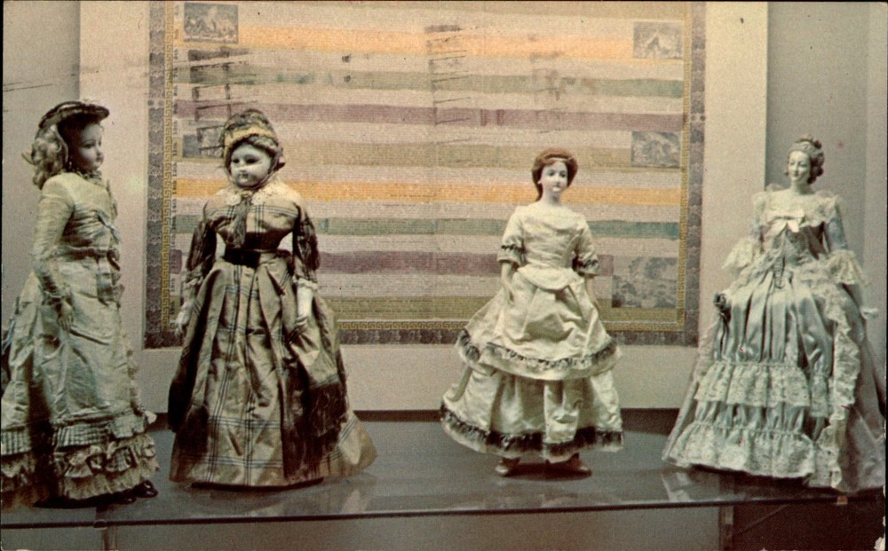 Lyman Allyn Museum New London Connecticut 19th Century Dolls vtg postcard v330