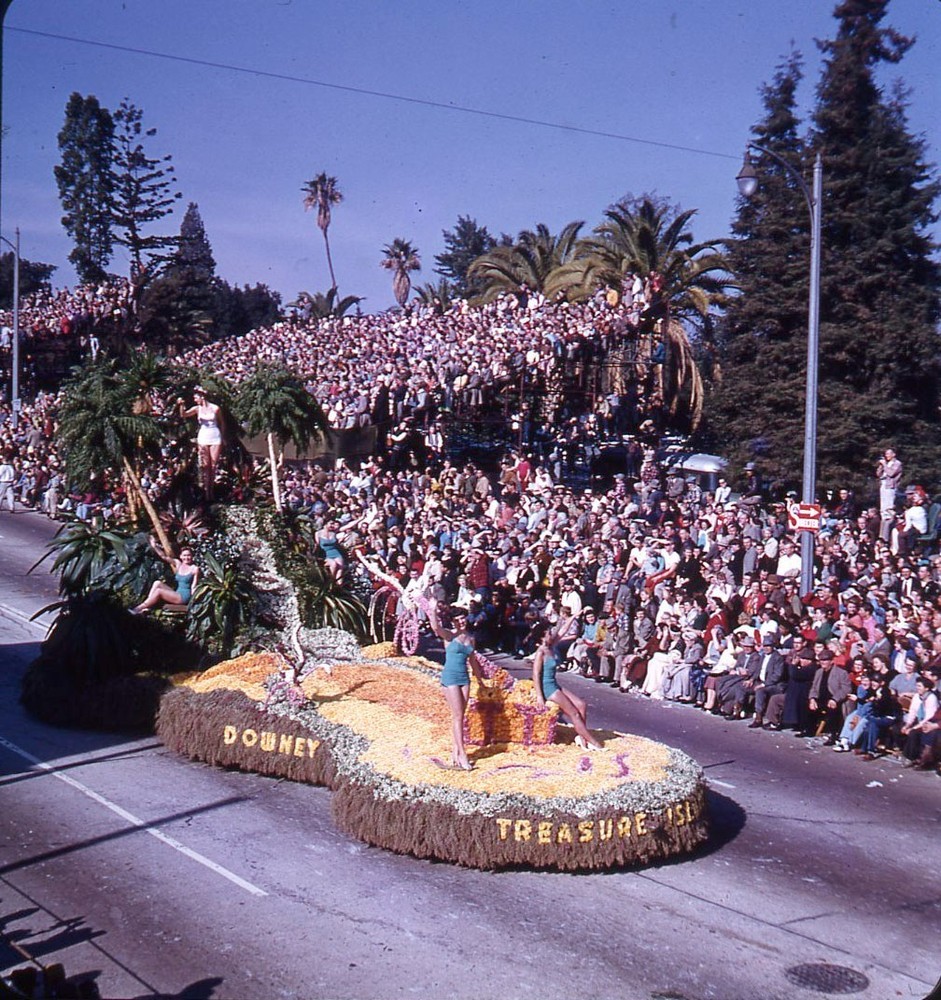 Vintage Stereo Realist Photo 3D Slide ROSE PARADE Treasure Island Downey
