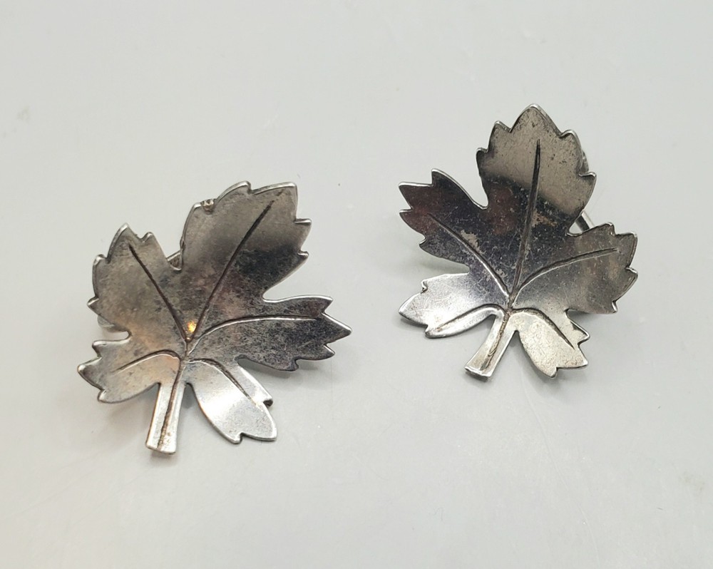Vintage Sterling Silver Maple Leaf Screwback Earrings