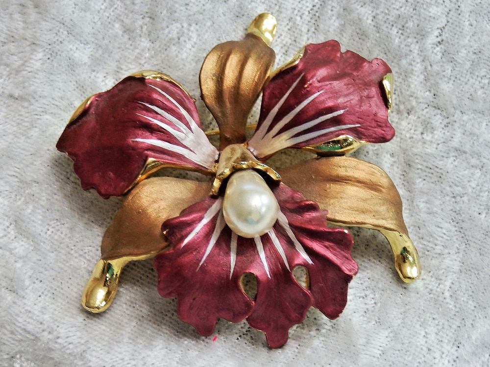 Vintage Mauve & Gold Orchid Brooch With Faux Pearl Bead