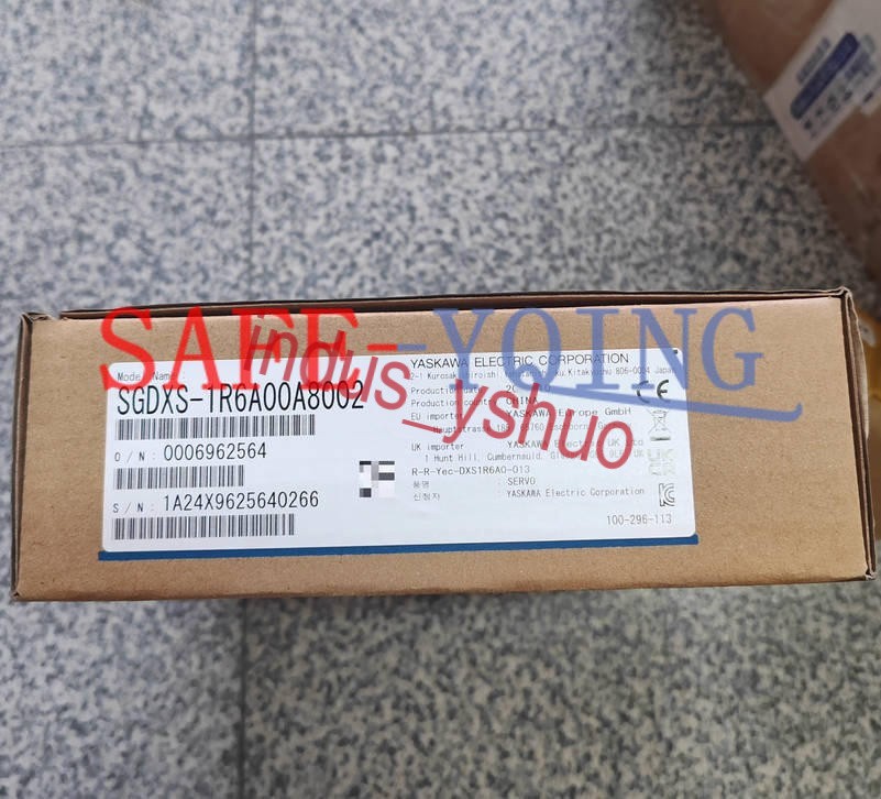 One Yaskawa SGDXS-1R6A00A8002 Servo Drive New