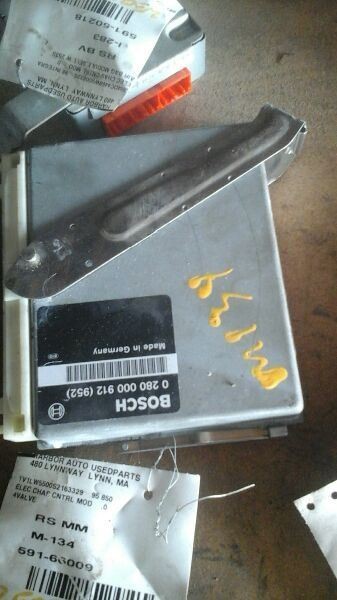 95 Volvo 850 Chassis ECM & Transmission Control Module 4 Valve