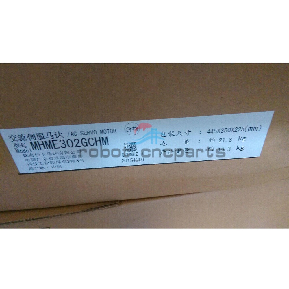 One Panasonic AC Servo Motor MHME302GCHM New