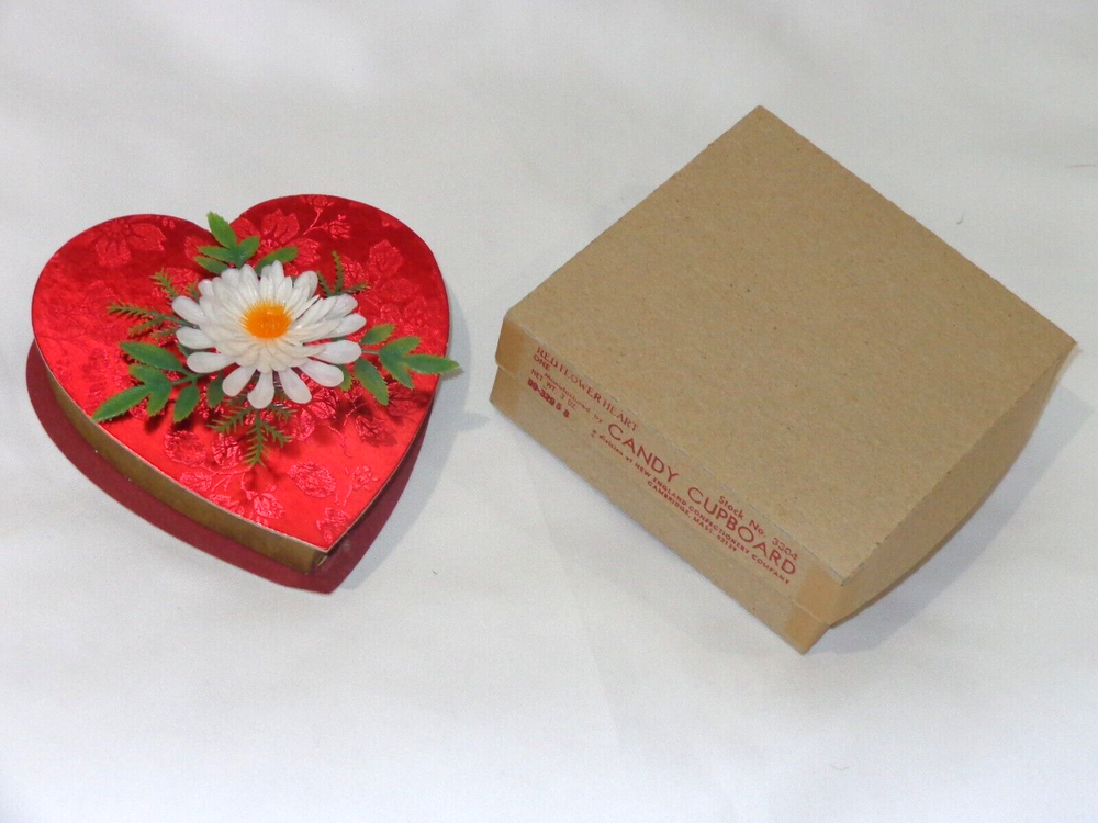 Small Vintage Red Flower Heart Shaped Valentine Candy Box