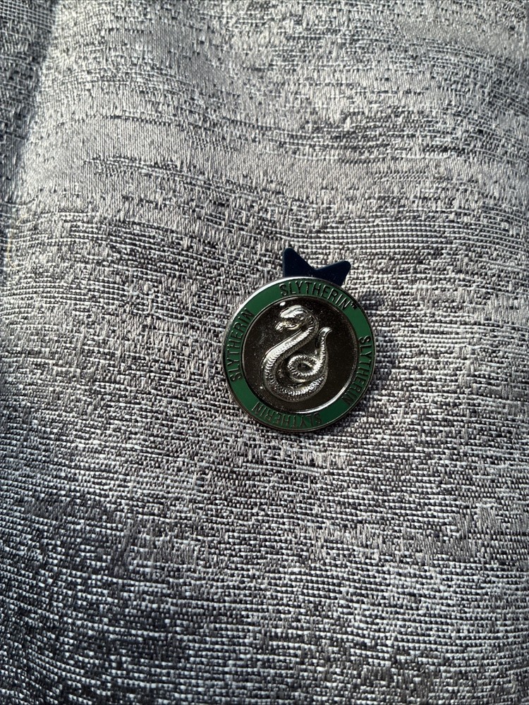 Harry Potter Wizarding World Universal Studios Slytherin Metal Enamel Pin Badge